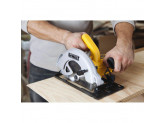 Дисковая ручная пила DeWALT DWE560K, 1350 Вт