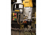 Сверлильный станок на магнитной подошве DeWALT DWE1622K, 1200 Вт