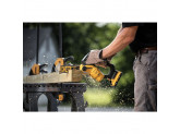Аккумуляторная цепная пила DEWALT DCMPS520N, 18 В, 20 см, 8.6 м/с, без АКБ и ЗУ