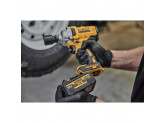 Аккумуляторный гайковерт DeWALT DCF892P2T