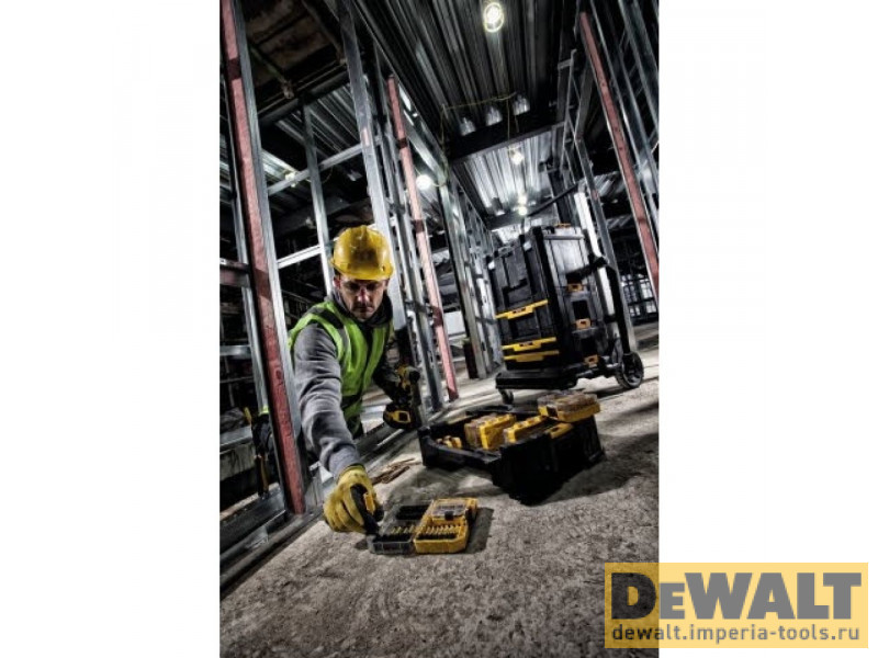 Ящик для наборов DeWALT TSTAK DT70716 Ящик для наборов DeWALT TSTAK DT70716