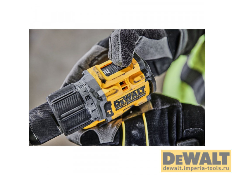 Аккумуляторная ударная бесщеточная дрель-шуруповерт DeWALT, 18 В, 2000 об/мин, 34000 уд/мин, с АКБ 1.7 Ач и ЗУ, в кейсе TSTAK, DCD805E1T Аккумуляторная ударная бесщеточная дрель-шуруповерт DeWALT, 18 В, 2000 об/мин, 34000 уд/мин, с АКБ 1.7 Ач и ЗУ, в кейсе TSTAK, DCD805E1T