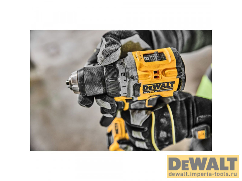 Аккумуляторная безударная бесщеточная дрель-шуруповерт DeWALT DCD800E1T, 18 В, PowerStack 1.7Ач Аккумуляторная безударная бесщеточная дрель-шуруповерт DeWALT DCD800E1T, 18 В, PowerStack 1.7Ач