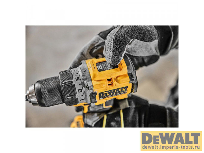 Аккумуляторная безударная бесщеточная дрель-шуруповерт DeWALT DCD800E1T, 18 В, PowerStack 1.7Ач Аккумуляторная безударная бесщеточная дрель-шуруповерт DeWALT DCD800E1T, 18 В, PowerStack 1.7Ач