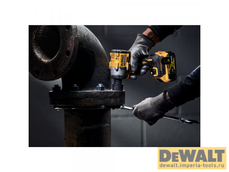 Аккумуляторный бесщеточный гайковерт DeWALT, 18 В, 610 Нм, 2500 об/мин, 3550 уд/мин, c 2 АКБ 2 Ач и ЗУ, в кейсе, DCF922D2T Аккумуляторный бесщеточный гайковерт DeWALT, 18 В, 610 Нм, 2500 об/мин, 3550 уд/мин, c 2 АКБ 2 Ач и ЗУ, в кейсе, DCF922D2T