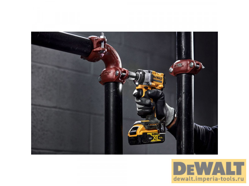 Аккумуляторный бесщеточный гайковерт DeWALT, 18 В, 610 Нм, 2500 об/мин, 3550 уд/мин, c 2 АКБ 2 Ач и ЗУ, в кейсе, DCF922D2T Аккумуляторный бесщеточный гайковерт DeWALT, 18 В, 610 Нм, 2500 об/мин, 3550 уд/мин, c 2 АКБ 2 Ач и ЗУ, в кейсе, DCF922D2T