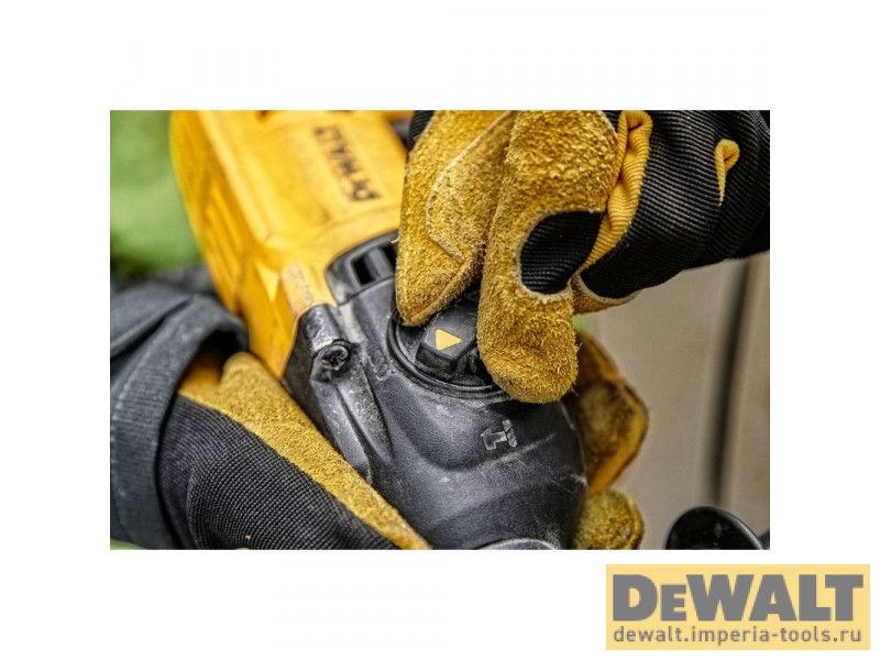 Перфоратор DeWALT, 710 Вт, 2 Дж, 5680 уд/мин, 1500 об/мин, в кейсе, D25033K Перфоратор DeWALT, 710 Вт, 2 Дж, 5680 уд/мин, 1500 об/мин, в кейсе, D25033K