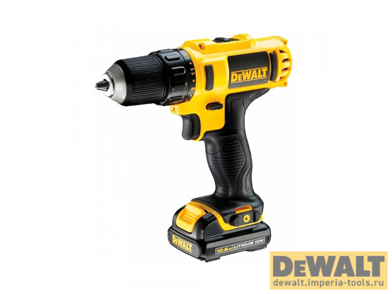 Аккумуляторная компактная безударная дрель-шуруповерт DeWALT DCD710C2, 180 Вт, 10.8 (12) В, XR Аккумуляторная компактная безударная дрель-шуруповерт DeWALT DCD710C2, 180 Вт, 10.8 (12) В, XR