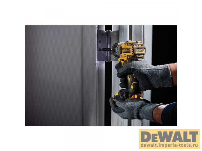 Аккумуляторный бесщеточный шуруповерт DeWALT, 12 В, 8 Нм, 1100 об/мин, с 2 АКБ 5 Ач и ЗУ, в кейсе, DCF601D2 Аккумуляторный бесщеточный шуруповерт DeWALT, 12 В, 8 Нм, 1100 об/мин, с 2 АКБ 5 Ач и ЗУ, в кейсе, DCF601D2