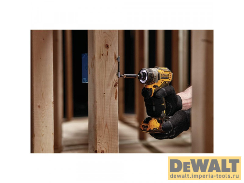 Аккумуляторный бесщеточный шуруповерт DeWALT, 12 В, 8 Нм, 1100 об/мин, с 2 АКБ 5 Ач и ЗУ, в кейсе, DCF601D2 Аккумуляторный бесщеточный шуруповерт DeWALT, 12 В, 8 Нм, 1100 об/мин, с 2 АКБ 5 Ач и ЗУ, в кейсе, DCF601D2