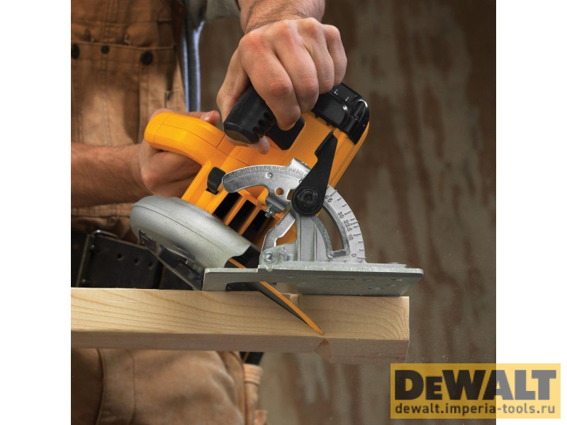 Дисковая ручная пила DeWALT DWE575, 1600 Вт, 5200 об/мин Дисковая ручная пила DeWALT DWE575, 1600 Вт, 5200 об/мин
