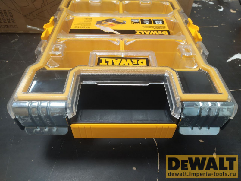 Органайзер DEWALT DWST14735, с 6 отделениями (Уценка) Органайзер DEWALT DWST14735, с 6 отделениями (Уценка)