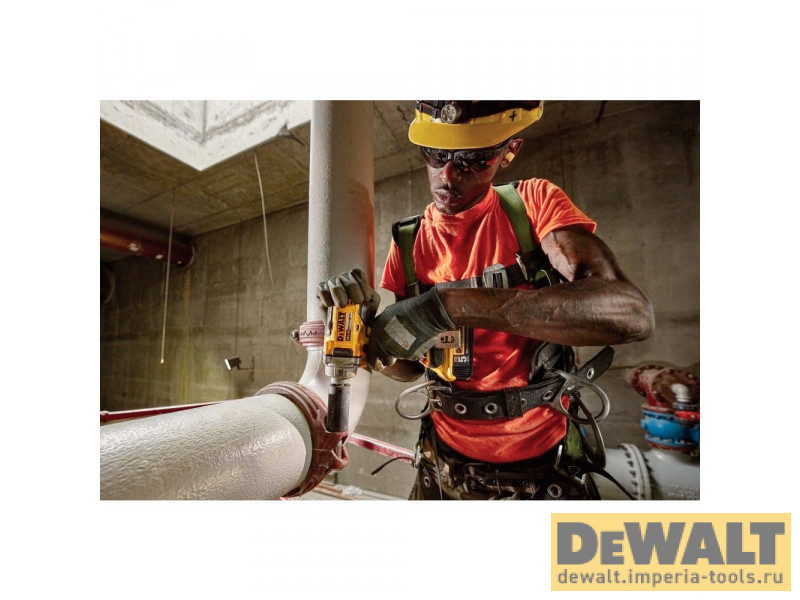 Аккумуляторный гайковерт DEWALT DCF894NT, 18 В, 447 Нм, 3100 уд/мин, без АКБ и ЗУ, в кейсе TSTAK Аккумуляторный гайковерт DEWALT DCF894NT, 18 В, 447 Нм, 3100 уд/мин, без АКБ и ЗУ, в кейсе TSTAK
