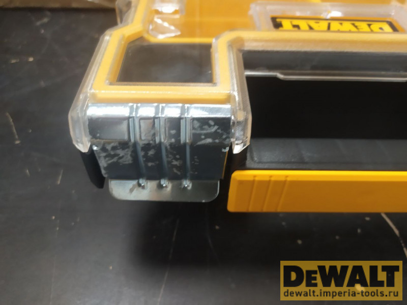 Органайзер DEWALT DWST14735, с 6 отделениями (Уценка) Органайзер DEWALT DWST14735, с 6 отделениями (Уценка)