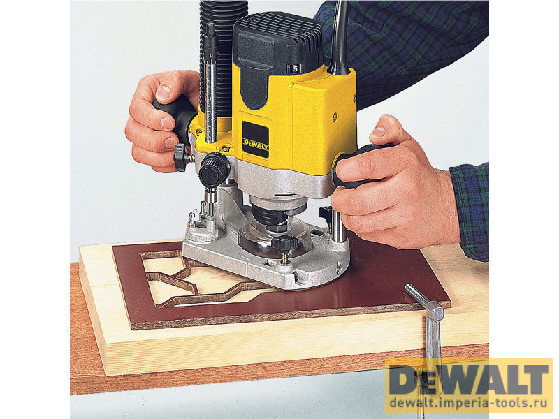 Фрезер DeWalt DW622KT Фрезер DeWalt DW622KT