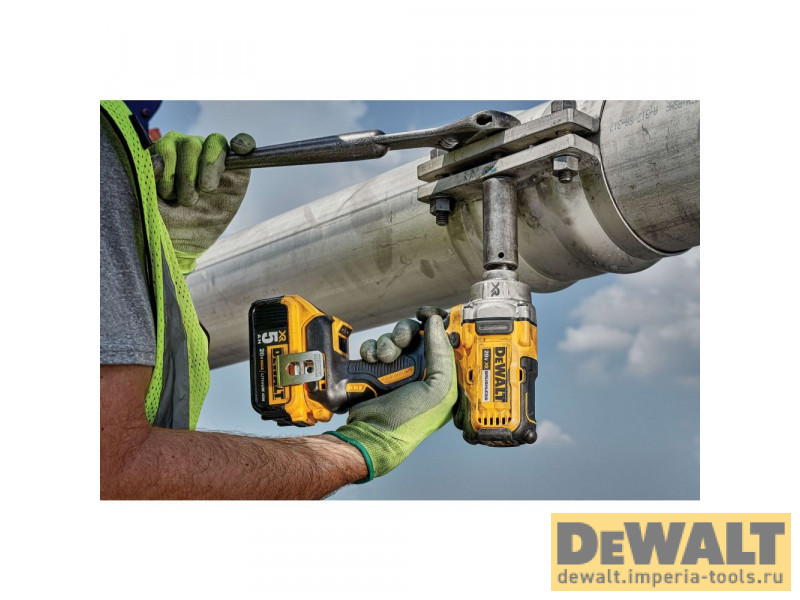 Аккумуляторный гайковерт DEWALT DCF894NT, 18 В, 447 Нм, 3100 уд/мин, без АКБ и ЗУ, в кейсе TSTAK Аккумуляторный гайковерт DEWALT DCF894NT, 18 В, 447 Нм, 3100 уд/мин, без АКБ и ЗУ, в кейсе TSTAK